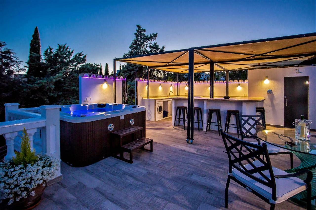 Luxury Villa With Swimming Pool And Jacuzzi Marbella Exterior foto
